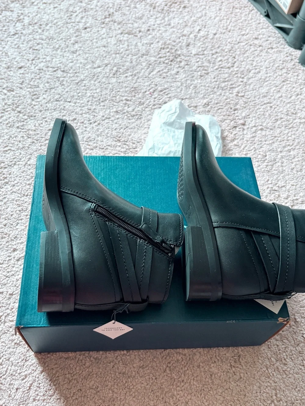 Cole Haan Rosalyn Black Leather ankle boots sizs 5